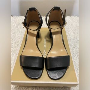 Like New! Michael Kors